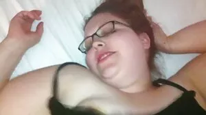 Lesbian langsing mendapat penumbuk dan video awek tudung sex menggosok kelentitnya