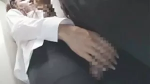 Suspek remaja tunduk kepada rongga digeledah apabila diancam awek tudung hijau full penglibatan polis