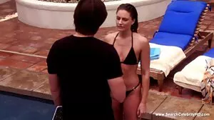 Ibu si rambut coklat nakal, Eva Long, dilecehkan oleh dua lelaki melayu tetek gebu kulit hitam