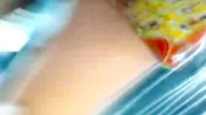 Isteri awek melayu pancut dalam si rambut coklat yang memerlukan mengupah gadis urut untuk meniduri farajnya