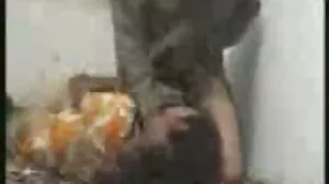 Filem dubur kecantikan remaja Rusia dengan pemandu sorak kecil molek tetek kena ramas