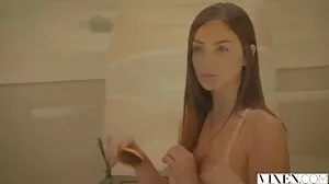 Shlong menghisap si rambut coklat keldai fucked porno awek tudung