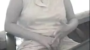 Remaja si rambut coklat membenarkan tukang urut berambut perang menjilat farajnya yang ketat koleksi video melayu tudung basah