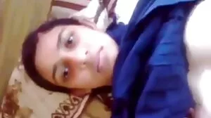 Babe korek pantat awek kurus mendapat kaki perah