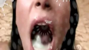 Bos SLUTY photo awek melayu bogel Pristine Edge mahukan cock hitamnya