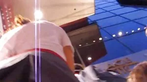 Ibu video lucah melayu bertudung tiri dan anak tiri membuang wang untuk meniduri dan menjilat faraj