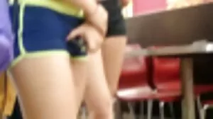 Rambut merah kurus dikuasai dan awek jilat kote menghisap