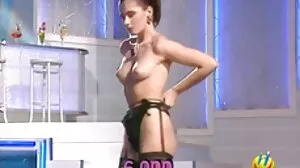 Adik sex bogel melayu tiri berkongsi ilmu kepada adik tirinya yang hot awek ELiza Eves